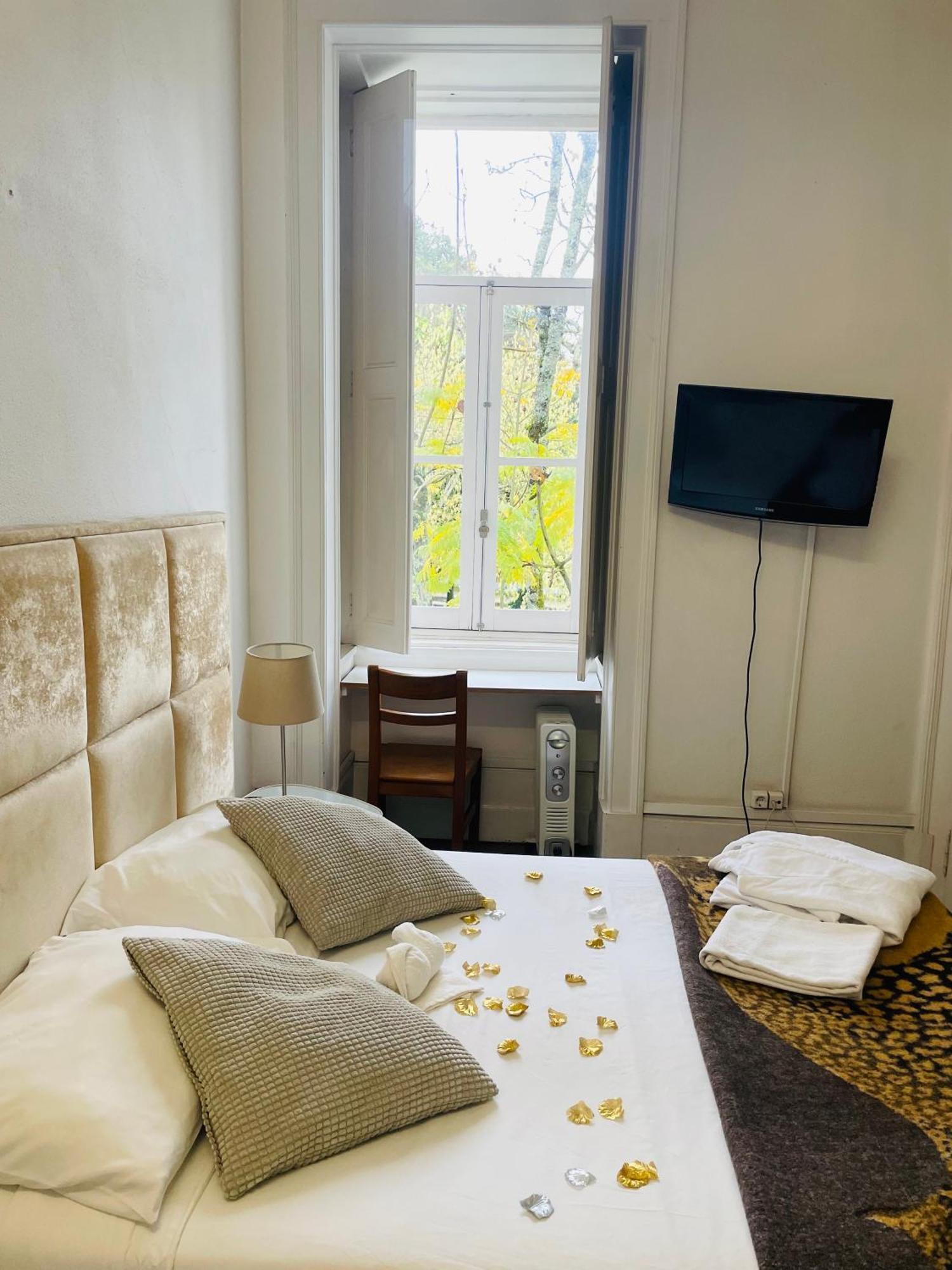 Ww Hostel & Suites Coimbra Buitenkant foto