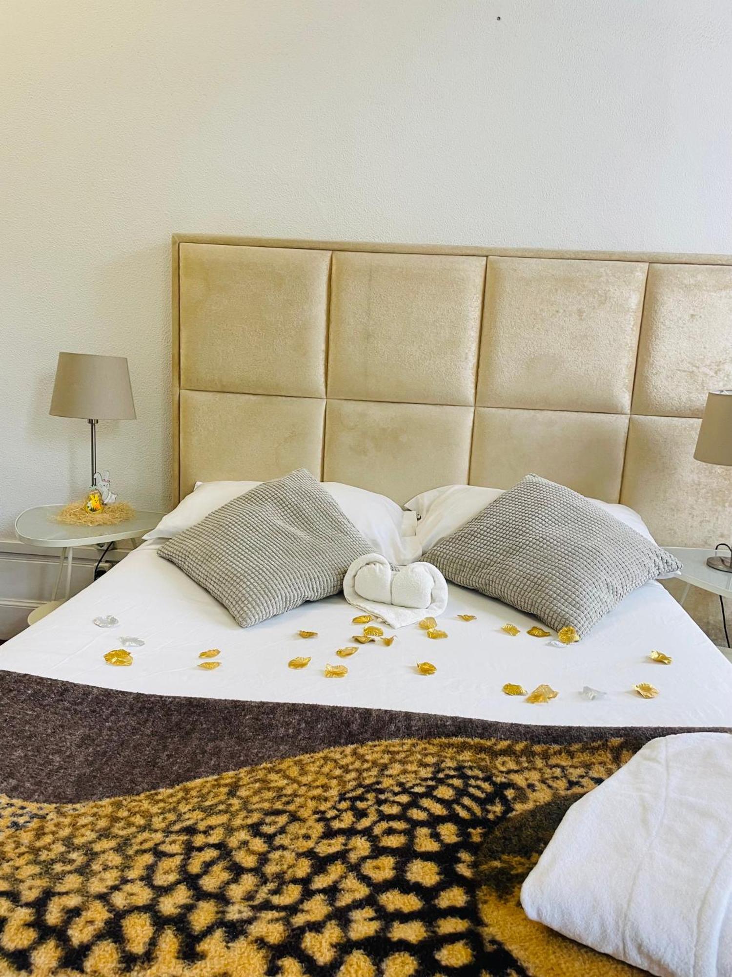 Ww Hostel & Suites Coimbra Buitenkant foto